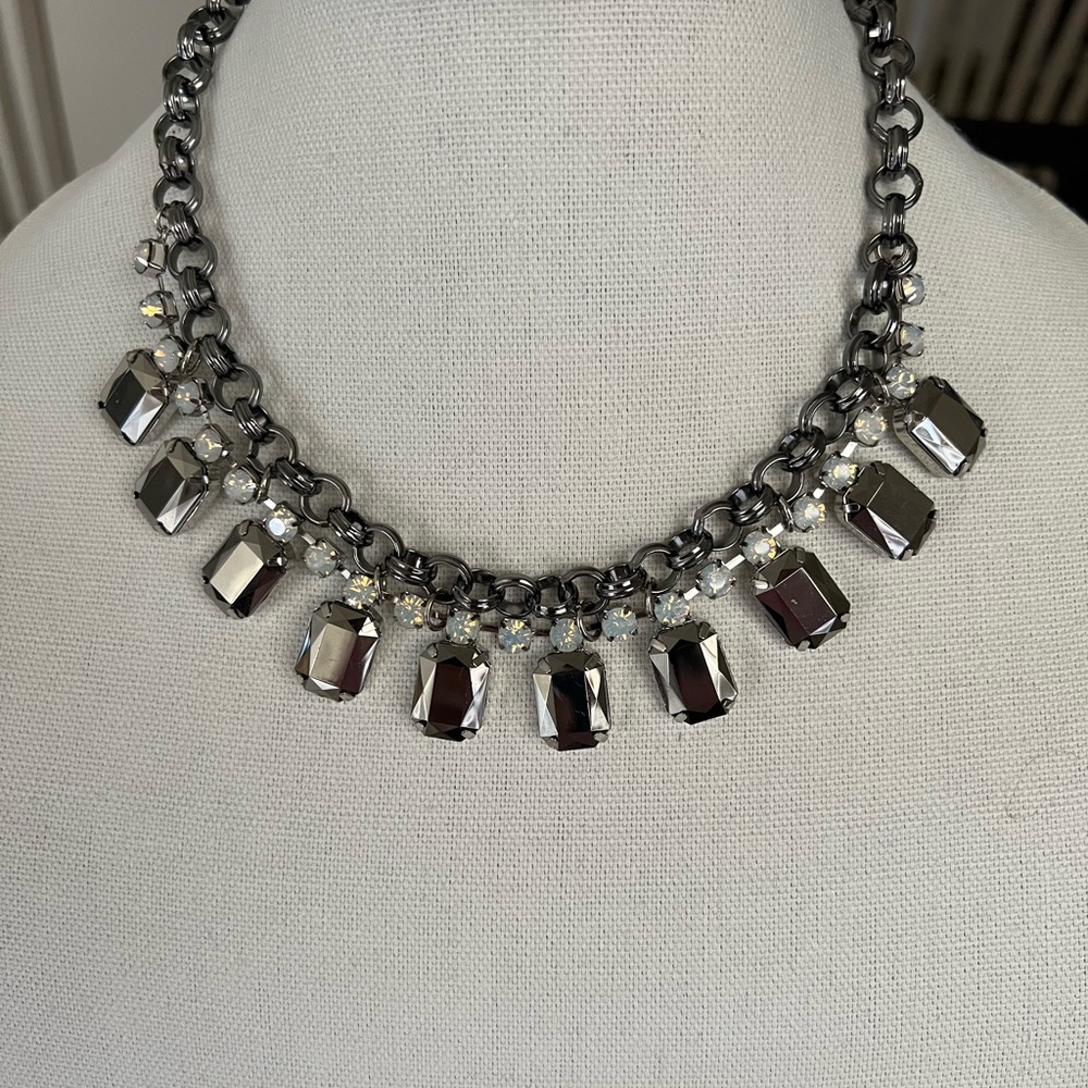 Chico’s silver & iridescent 18” choker style necklace